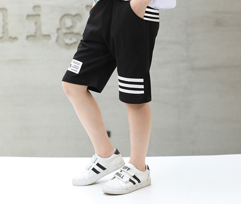 Παιδικά σορτς με μεγάλες πλαϊνές τσέπες