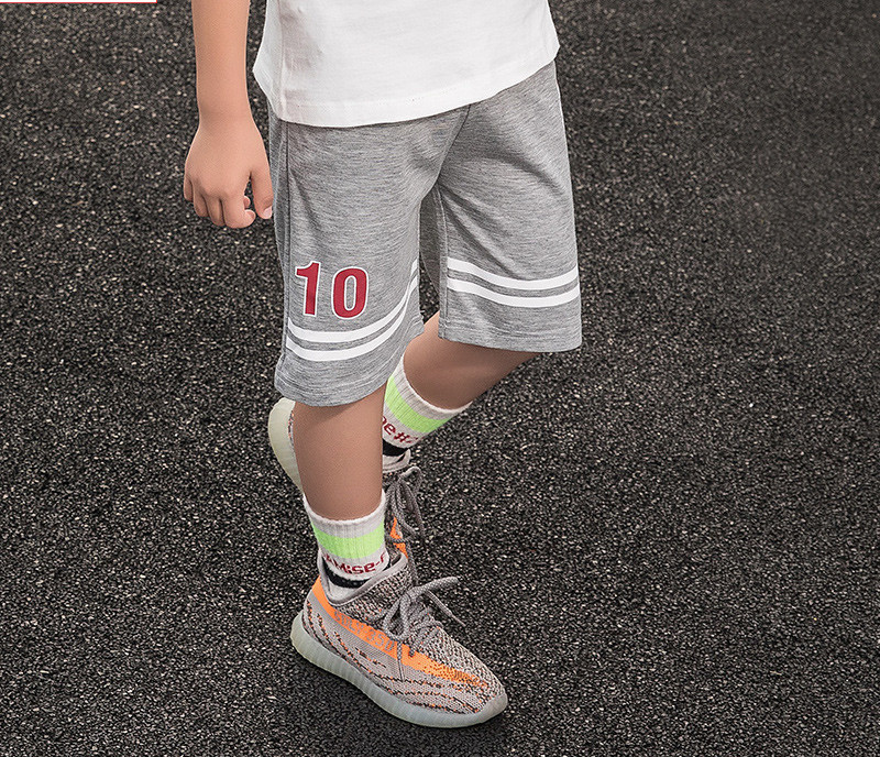 Παιδικά σορτς με μεγάλες πλαϊνές τσέπες