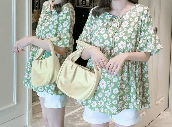 Stilinga moteriška palaidinė su kaklaraiščiais ir gėlių raštu nėščiosioms