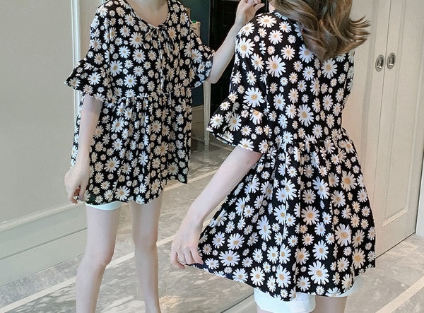 Stilinga moteriška palaidinė su kaklaraiščiais ir gėlių raštu nėščiosioms