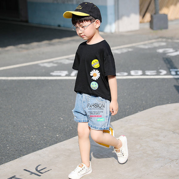 Dječje traper kratke hlače s džepovima i natpisom