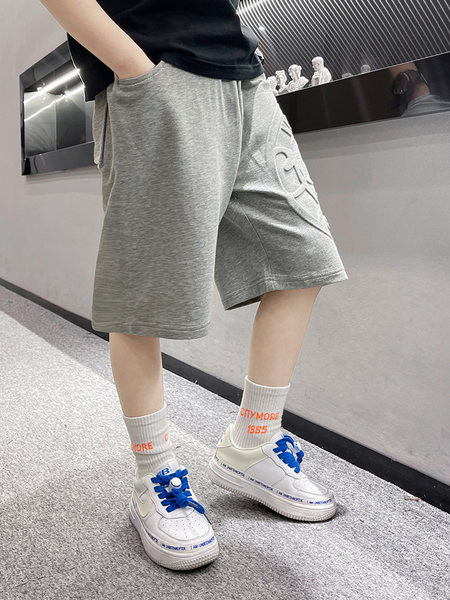 Νέο μοντέλο κοντά σορτς για αγόρια με εφαρμογή 3D σε μαύρο και γκρι χρώμα