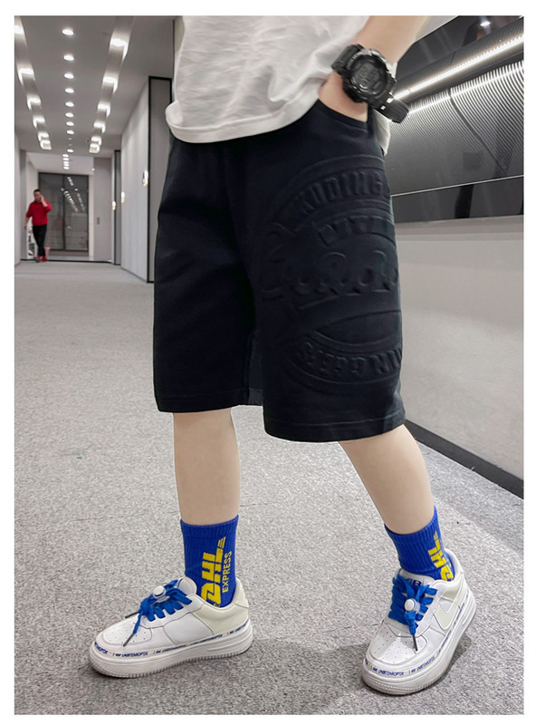 Νέο μοντέλο κοντά σορτς για αγόρια με εφαρμογή 3D σε μαύρο και γκρι χρώμα