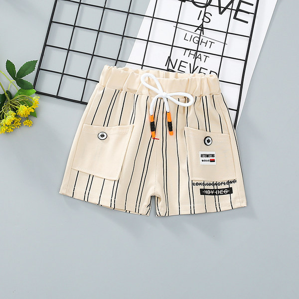 Παιδικά σορτς για αγόρια με απλικέ και τσέπες