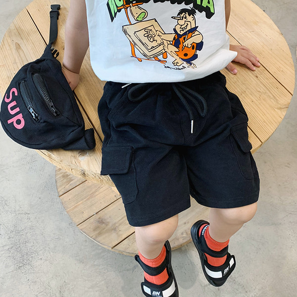 Dječje kratke hlače s džepovima i vezicama