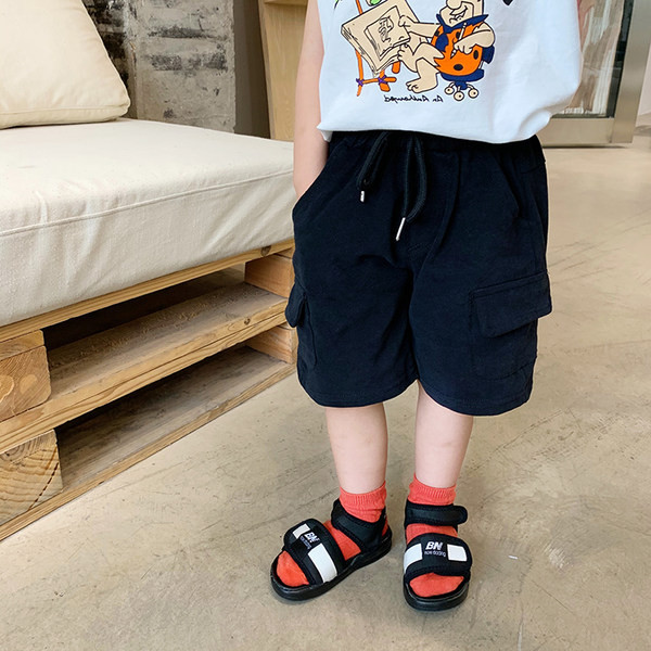 Dječje kratke hlače s džepovima i vezicama