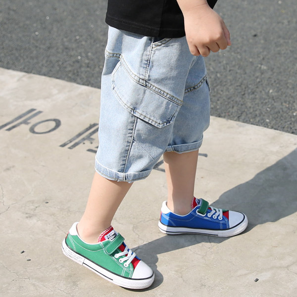 Bērnu īsie džinsi ar kabatām un elastīgu jostasvietu