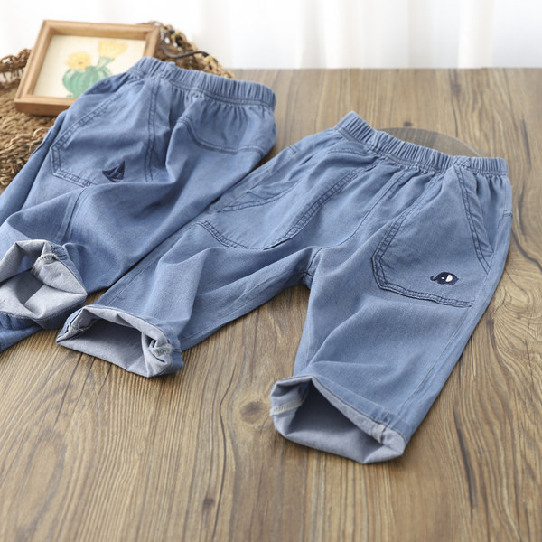 Dječje kratke hlače s elastičnim strukom u sivoj boji