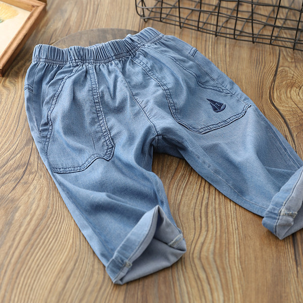 Dječje kratke hlače s elastičnim strukom u sivoj boji