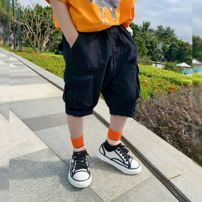 Παιδικά σορτς με ελαστική μέση και τσέπες