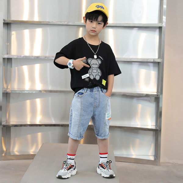 Dječje 3/4 traperice s džepovima i aplikacijom