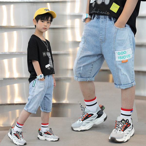 Dječje 3/4 traperice s džepovima i aplikacijom