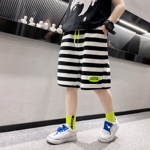 Детски раирани панталони с връзки 