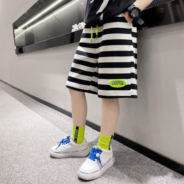 Детски раирани панталони с връзки 