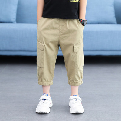 Детски панталони с 7/8 дължина и джобове с момчета