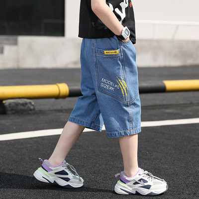 Детски дънкови 3/4 панталони с надпис в син цвят