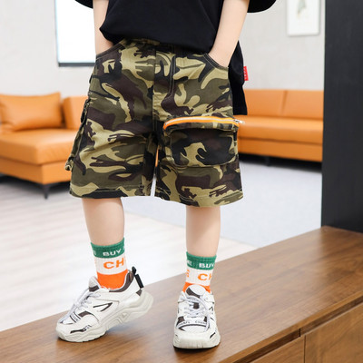 Детски къси панталони с камуфлажен десен и джобове