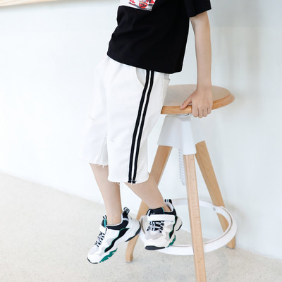 Детски шорти за момчета с кант и джобове