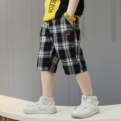 Кариран детски 3/4 панталон с джобове за момчета