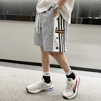 Нов модел детски панталони с кант и копчета