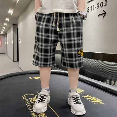 Карирани детски шорти за момчета с емблема и връзки