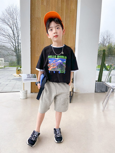 Детски ежедневни къси панталони с надпис 