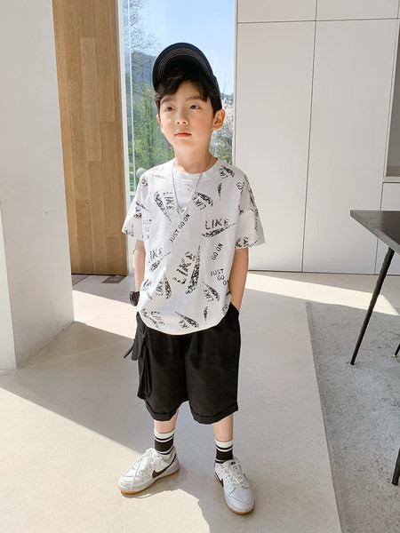 Детски къси панталони с ластик и страничен джоб