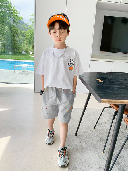 Детски памучни къси панталони подходящи за ежедневие