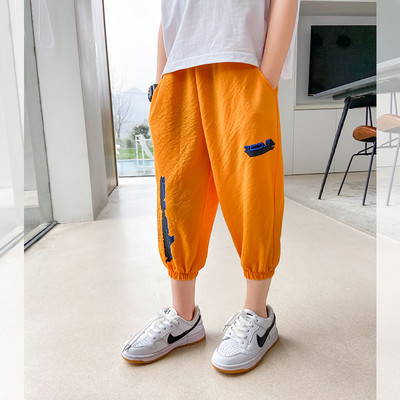 Детски панталони 7/8 дължина с цветен надпис за момчета 