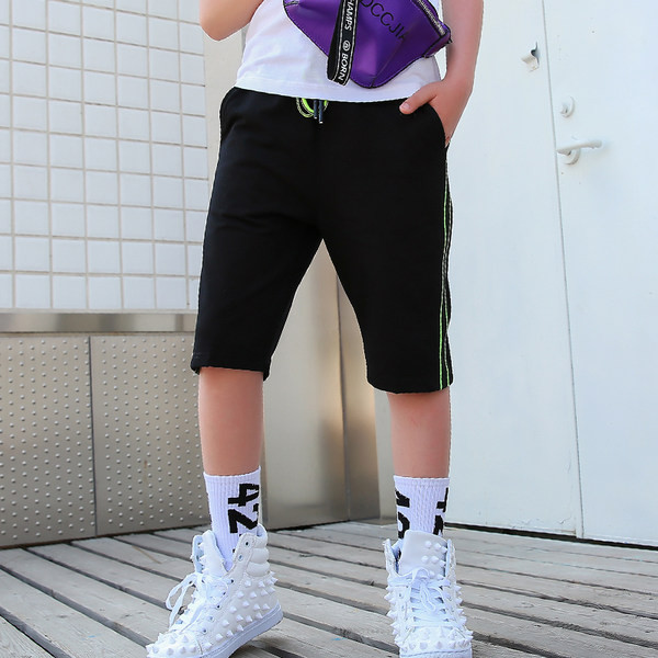 Къси 3/4 панталони със страничен кант