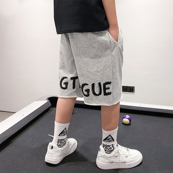 Детски 3/4 панталони с надпис подходящи за момчета