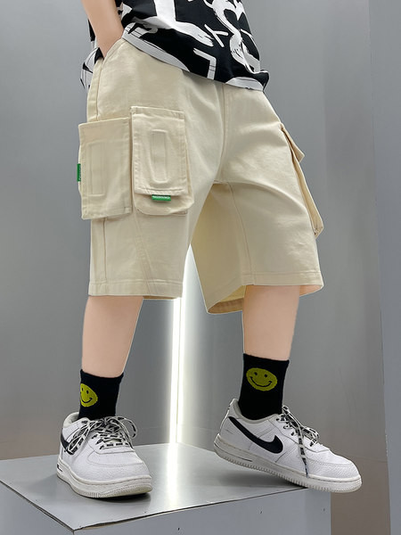 Детски летни шорти за момчета в широк модел с еластична талия