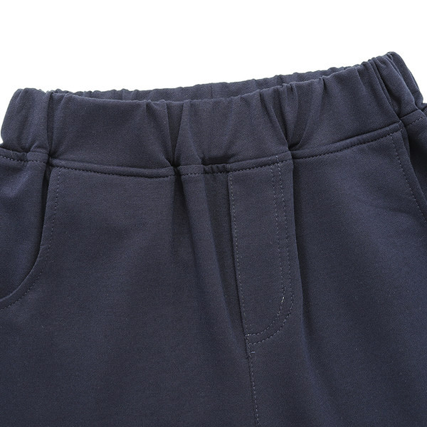 Изчистен модел детски панталони с джобове