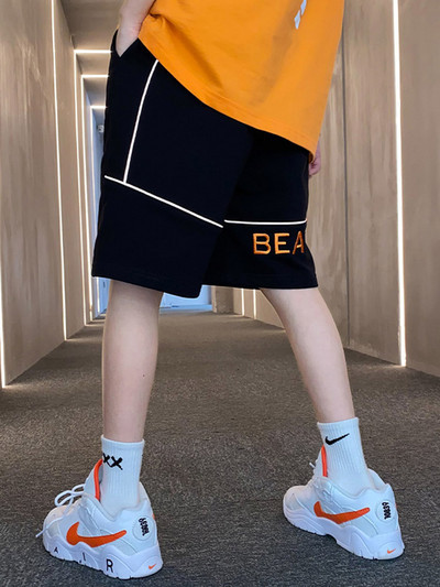 Ежедневни детски къси панталони с джобове и  бродиран надпис