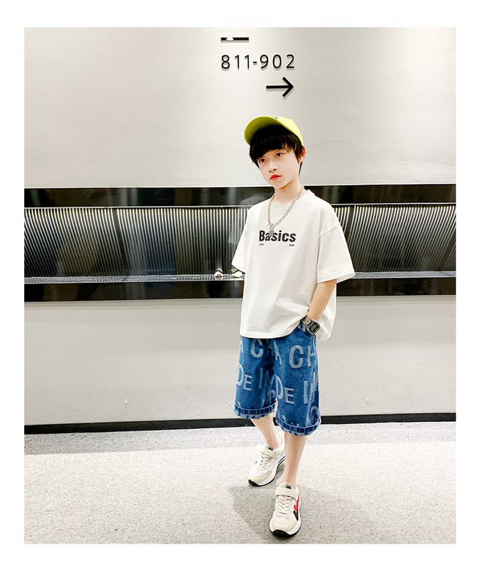 Модерни дънкови шорти за момчета с надписи - дънкови 