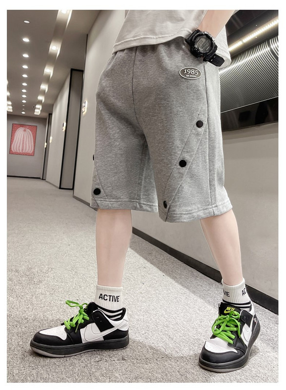 Нов модел шорти за момчета с А-симетрични пулове и 3/4 дължина