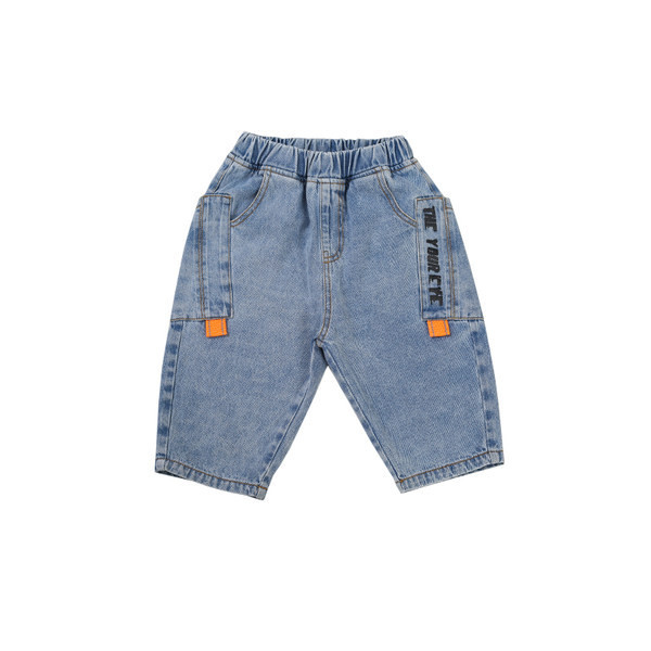 Детски дънкови 3/4 панталони с надписи и джобове 