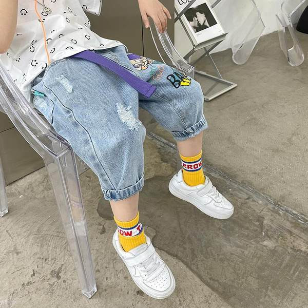 3/4 Детски панталони от деним с апликация