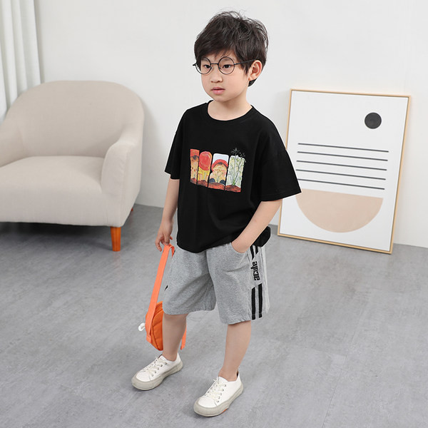 Детски къси панталони с кант и ластична талия 