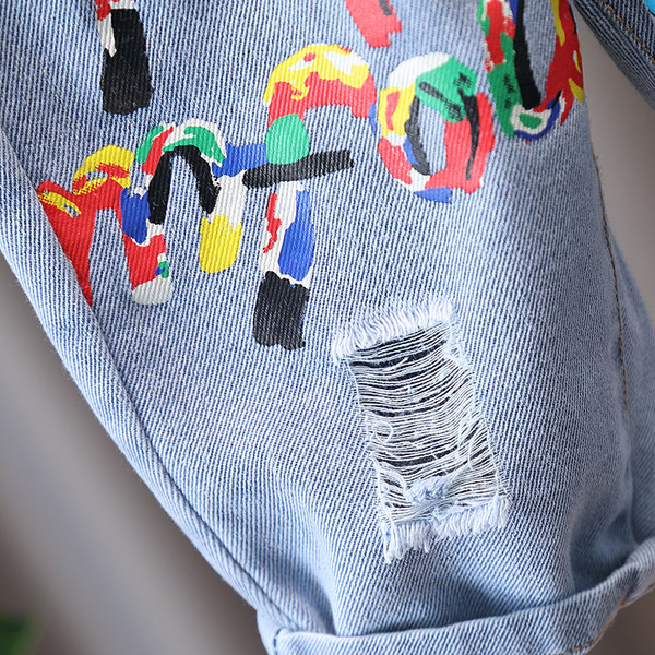 Нов модел детски дънки с апликация и ластична талия