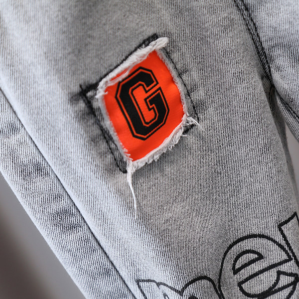 Детски дънки с надписи и копче-за момчета