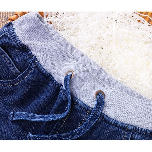 Нов модел детски дънкови панталони с джобове и карирана подплата