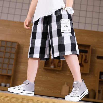 Детски широки къси панталони каре с джобове и апликация 