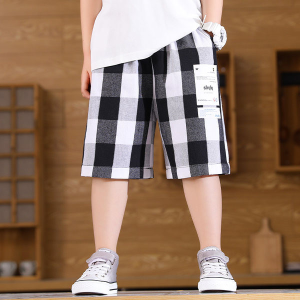 Детски широки къси панталони каре с джобове и апликация 