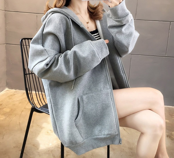 Moteriški modernūs megztiniai su užsegimu nėščiosioms