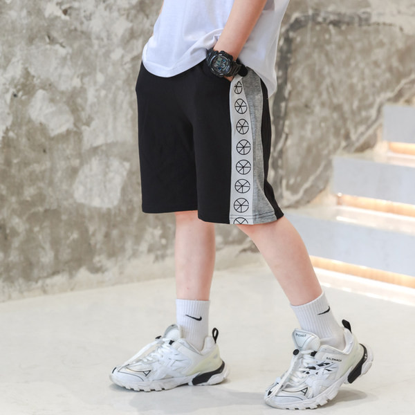 Ежедневни къси панталони с кант и джобове за момчета