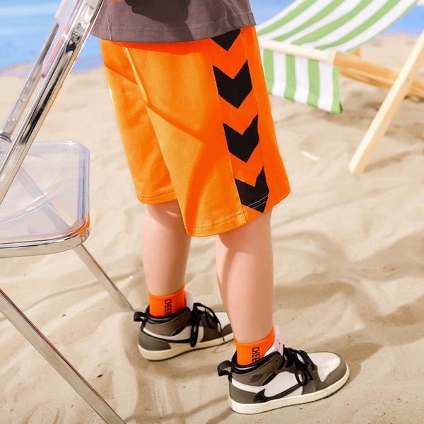 Нов модел къси панталони с джобове