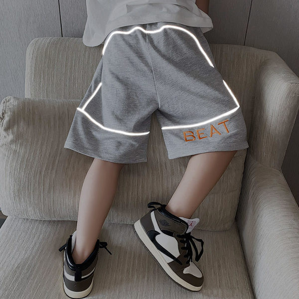 Детски къси панталони с бродиран надпис 