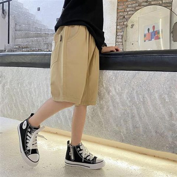 Детски 3/4 панталони с емблема на джобовете