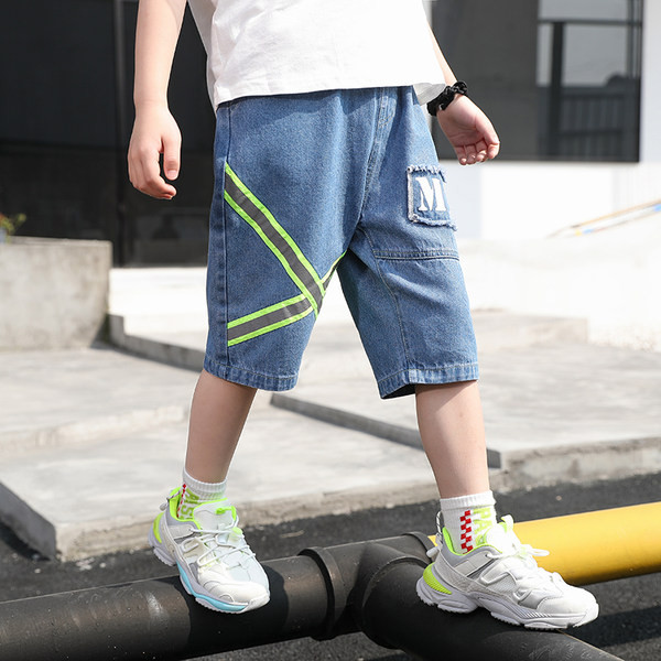 Moodsad suvised embleemiga teksad